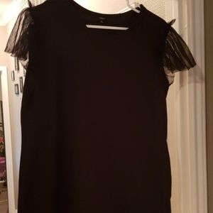 Ribbed neck black tee
